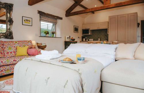 Peaceful Countryside Barn Conversion in the Yorkshire Dales by MCPI Hosting, Perfect for Couples, Small Families & Walkers - Photo 26