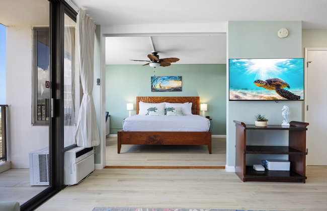Diamond Head and Ocean views with King Bed and Parking - Photo 65