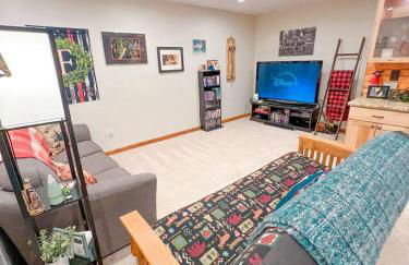 Luxe Spa Cabin: Hot Tub + Sauna + Fire - Foto 59