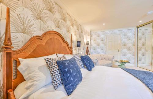 Lisburne Place - Luxury Three Bedroom Town House - Photo 10