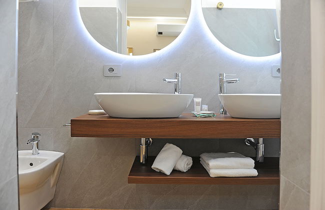 Mom Apartment Rooms&Suites - Foto 40