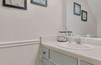 Desirable Pet Friendly Resort, 3 minute walk to the Beach, Beachside Pool & Restaurant Message for Snow Bird Rates - Photo 15