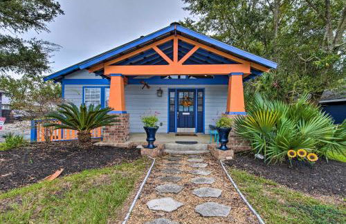 Downtown Ocean Springs Duplex with AandC 1 Mi to Beach - Photo 1