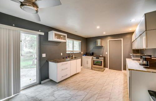 Spacious Southfield Home with Patio and Yard! - Foto 7