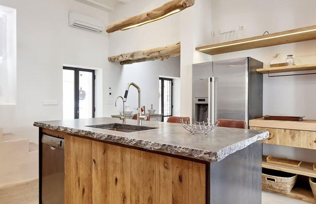 Hillside Villa With Sea-views - Photo 10