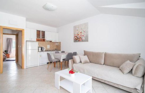 Lovely Apartment In Dubrovnik With Wifi - Photo 23