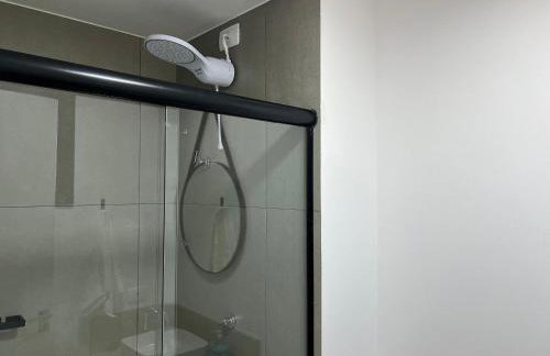 Aptos 1 ou 2 quartos no Centro com Piscina e Academia - Foto 9