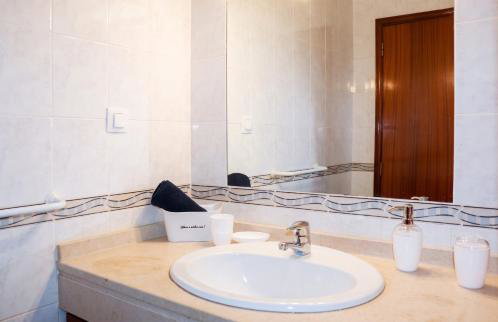 Charming house with fireplace in Grândola, 142 m², Internet included - Foto 18