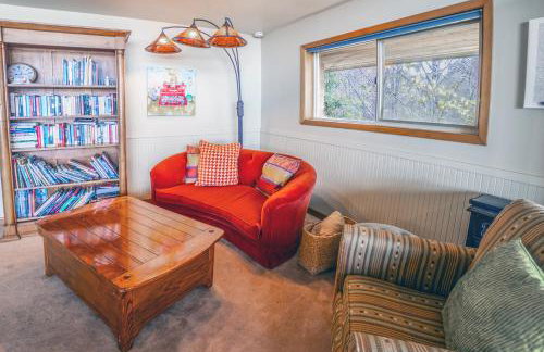 Hot Tub & Game Room in Large Ocean Front Home! Second Story - Foto 3