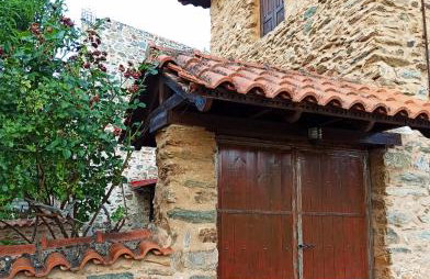 Lithia s Stonehouse. Το πέτρινο στη Λιθιά - Καστοριά - Foto 9