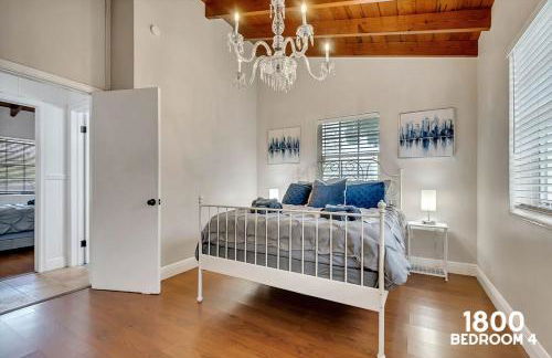 3 Home 12 bedroom compound with Pool and BBQ sleeps 24 - Foto 2