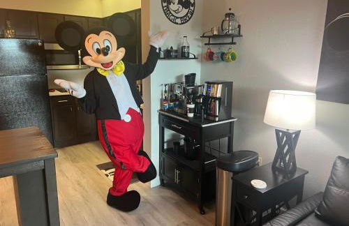 5 Minutes to Disney Free Shuttle King & queen bed - Foto 100