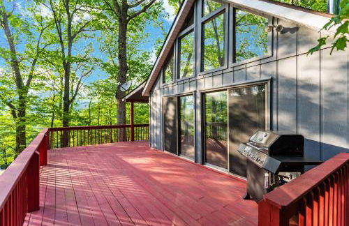 Cozy cabin w hot tub, deck & BBQ - Foto 8