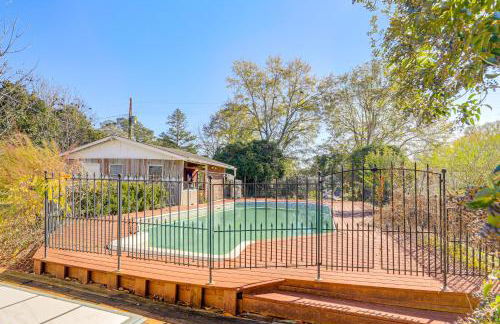 7 Mi to Neuse River! Family Home with Poolside Oasis - Foto 9