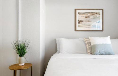 Backyard Oasis Heated Pool Game Room Gazebo - Foto 54