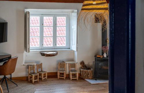 Charmingly Renovated Village House in Sintra, Penedo - Photo 57