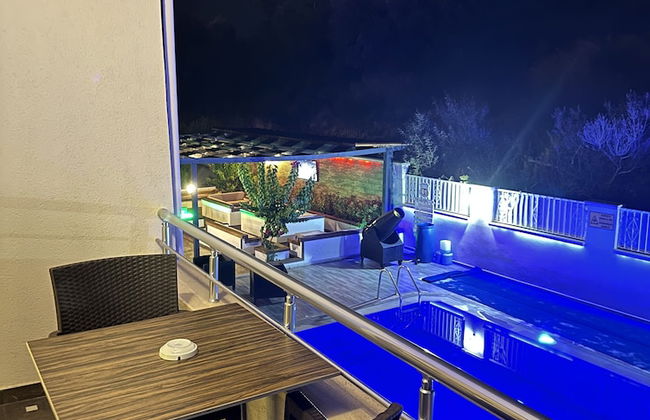 Street61 Studios - Photo 32