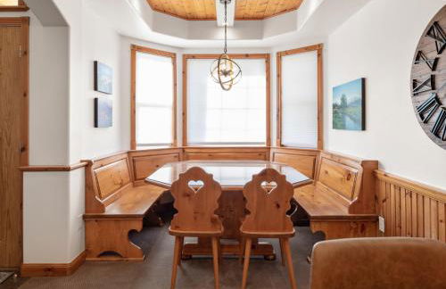 Family Getaway-Pool, Hot Spring, Scuba & Ice Castles 727 home - Foto 9