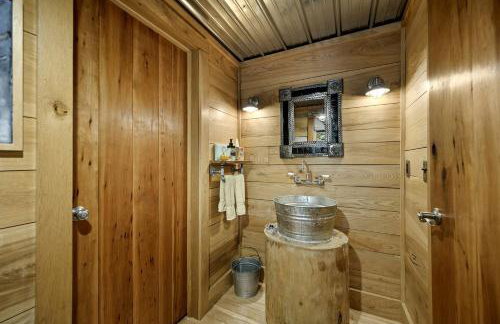 Impressive Log Cabin with Fireplace, Fire Pit and Hot-tub in Unionville, Indiana - Foto 31