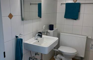 Panorama-Haus Ferienwohnung SÄNTIS - Schlafzimmer, Wohnzimmer, Küche, Bad, Sonnenterrasse mit Bergblick im Garten - Foto 14