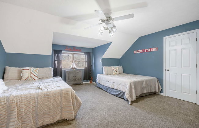 Foggy River Retreat For 16! - Photo 12