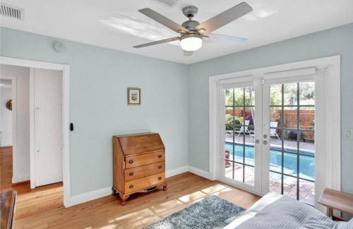 Chic Victoria Park Villa with Heated Pool and Spa - Foto 21