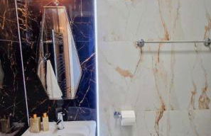 Luxury ApArt Gallery Apartment 1 Near River & Free Parking - Foto 15