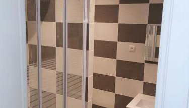 Centre Confolens studios rénovés - Foto 2