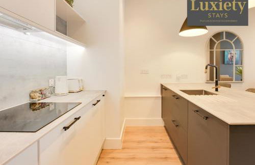 Stylish & Elegant 1BR City Centre near High Street - Foto 13