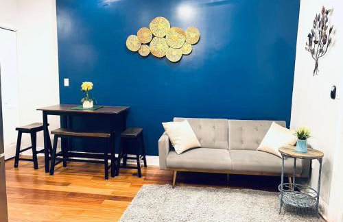 Downtown City Hall near Kimmel Center 2BD Suite - Photo 10