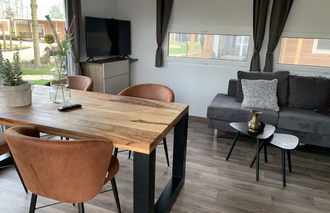 2 bedroom House in Biddinghuizen with swimming pool and terrace - Photo 1