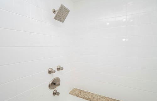 Jennifer's Historic Riverfront Loft Private Patio - Foto 23