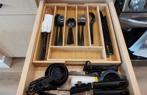 2 Luxury Homes in 1 - Walk to Nightlife & Stadiums - Foto 16