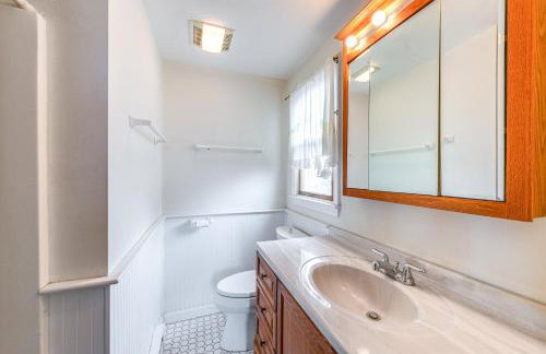 Marshfield Home with 4 Decks and Private Beach Access! - Foto 14