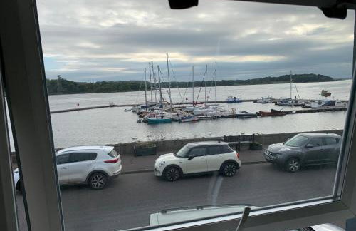 Portaferry Waterfront Townhouse with Hot Tub - Foto 22