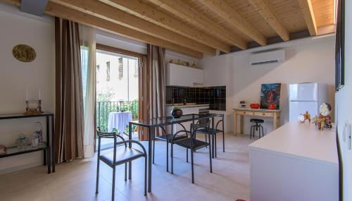 In Riva al Lago di Iseo Dependance Primo Piano - Foto 3, stove, pet friendly