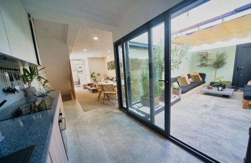 Elements Milfontes - Japandi Designed House - City Center - Photo 8