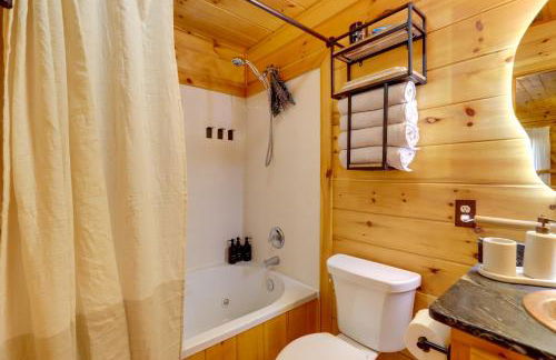 Hot Tub and Fire Pit Fall Family Retreat in Murphy! - Foto 18