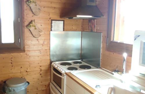 Chalet authentique au cœur de la nature près de Super Besse - FR-1-814-143 - Foto 4