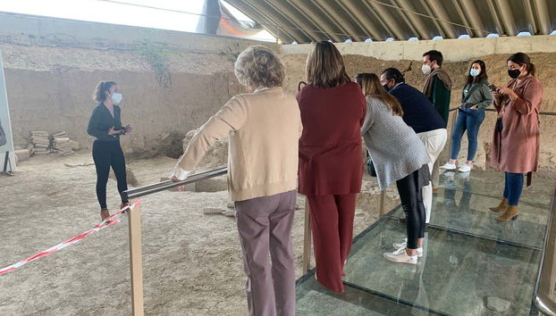 Listening to the guide