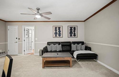 Hobbs Mill Ski Lodge Theater Games Dogs OK - Photo 22