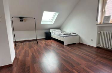 MODERN, VOLLAUSGESTATTET, GROßER PARKPLATZ, 6 ZIMMER - Foto 16