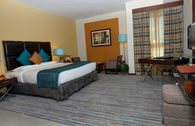 Phoenix Plaza Hotel Apartments - Photo 12