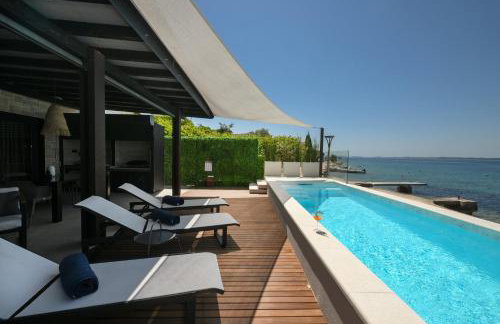 Luxury Feel Good House by the Sea with the Pool - Foto 8