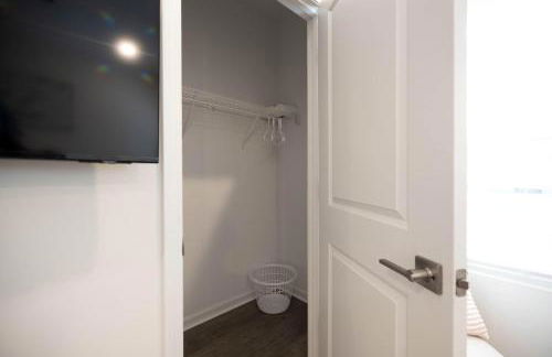 5 Min to Downtown - 12 to Elon - Deck - Wi-Fi - Foto 34