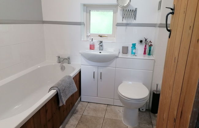 Countryside Cottage Retreat at Ty'r Cwm Farm - Photo 11