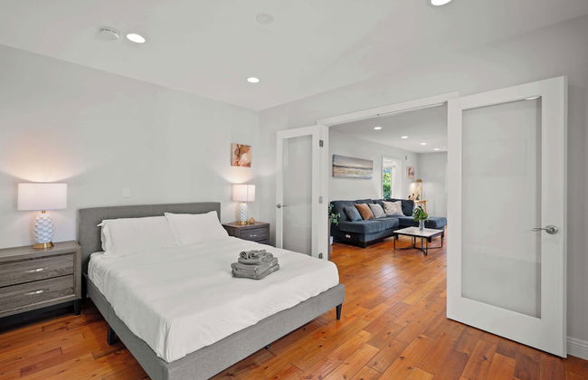 Luxury Estate With Sparkling Pool & Elegant Amenities - Foto 17