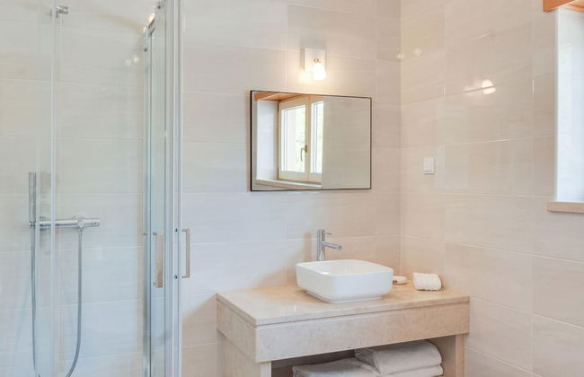 Modern Holiday Home in Lisbon With Private Pool & Jacuzzi! Ncasa Aurélie - Foto 16