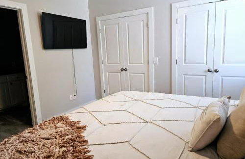 Comfort Living 2BR Townhome - Foto 8