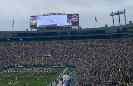 Green Bay Packer Game House or Resch Expo less than 1 mile from Lambeau Field - Foto 32